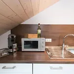 Schoene Moderne Ferienwohnung-Balkon-Fahrradparkplatz-Wallbox *