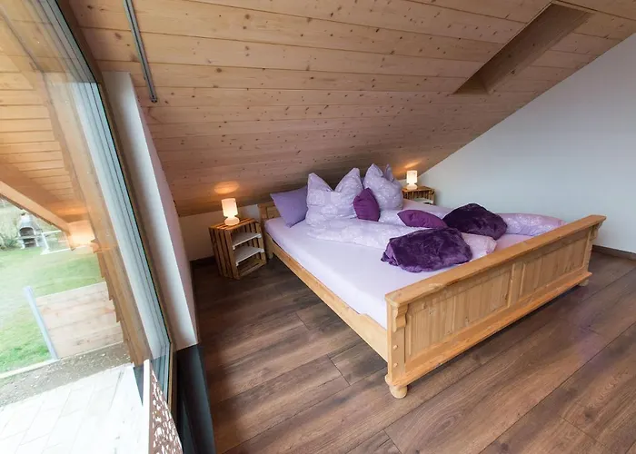 Schoene Moderne Ferienwohnung-Balkon-Fahrradparkplatz-Wallbox *