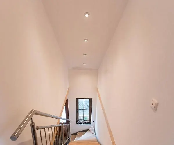 Schoene Moderne Ferienwohnung-Balkon-Fahrradparkplatz-Wallbox Daire Hürtgenwald