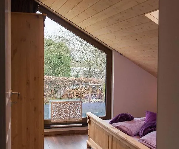 Schoene Moderne Ferienwohnung-Balkon-Fahrradparkplatz-Wallbox Hürtgenwald