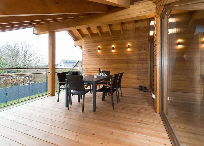 Schoene Moderne Ferienwohnung-Balkon-Fahrradparkplatz-Wallbox Daire