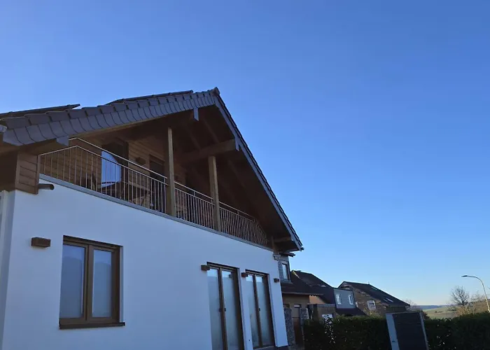 Daire Schoene Moderne Ferienwohnung-Balkon-Fahrradparkplatz-Wallbox